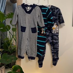 Three (3) Adorable Carter’s and Cat & Jack 18M Pajamas Onesies